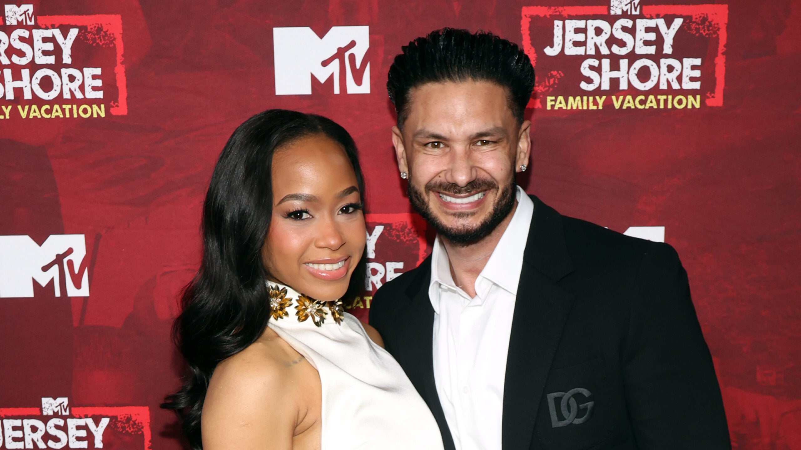 Pauly D & Nikki Hall: ENGAGED After 6 Years of Dating! Watch the ‘Jersey Shore’ Star’s Sweet Proposal!