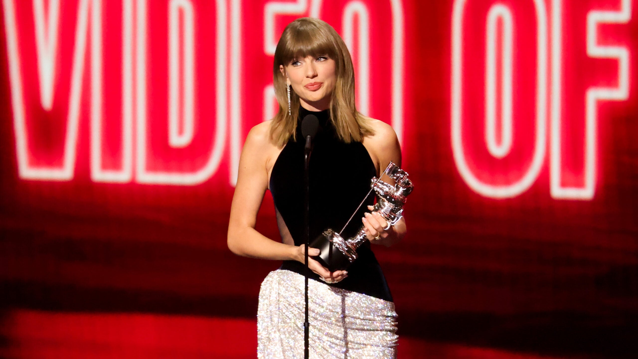 Taylor Swift Takes Home First-of-its-Kinds Awards at VMAs