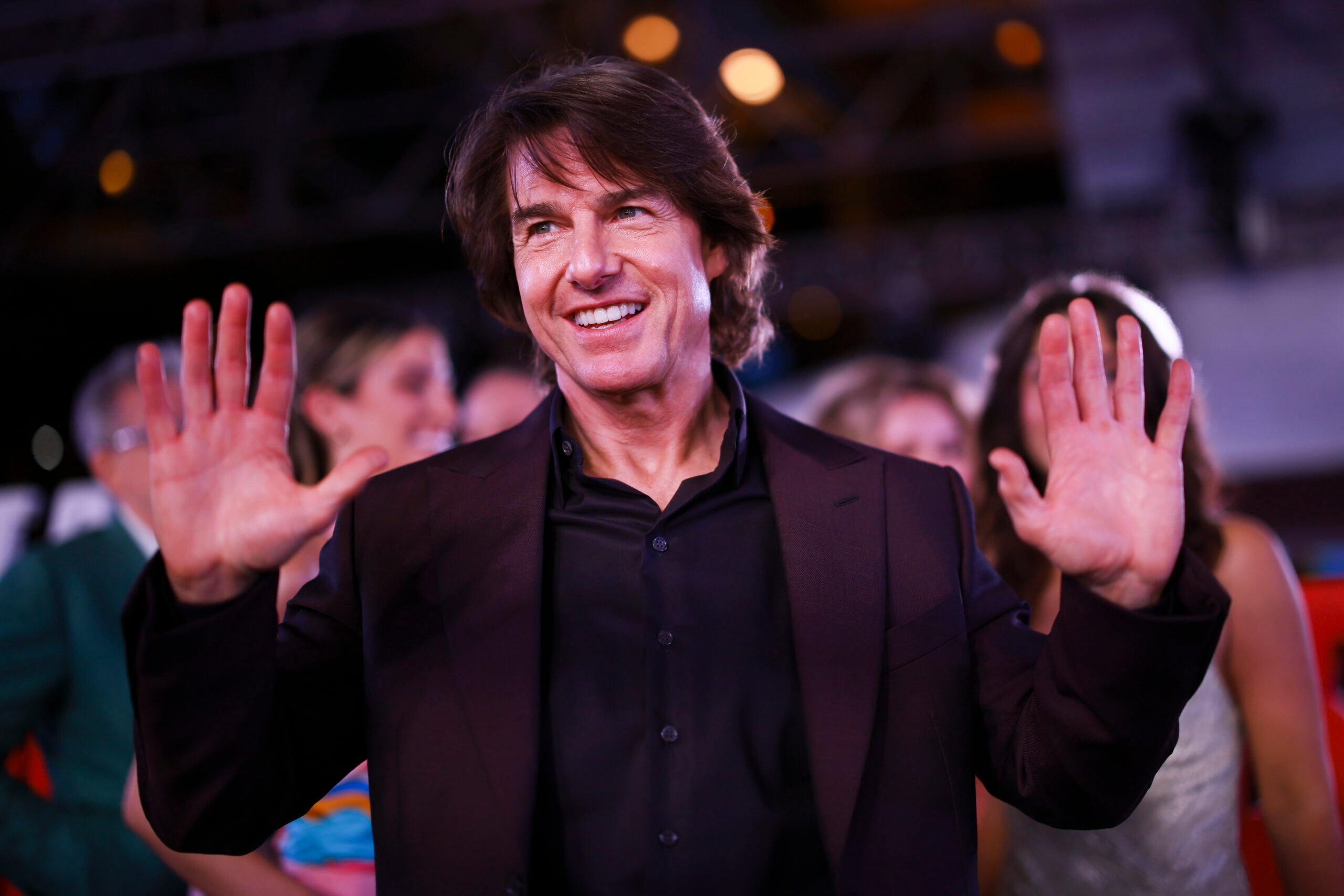 Tom Cruise’s ‘Digger’ Bombs In Historic Fashion, May Lose 0 Million