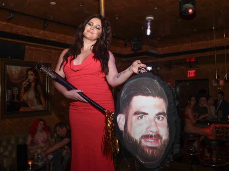Jenelle Evans Says David Eason’s New Girlfriend Is a Stripper With Syphillis