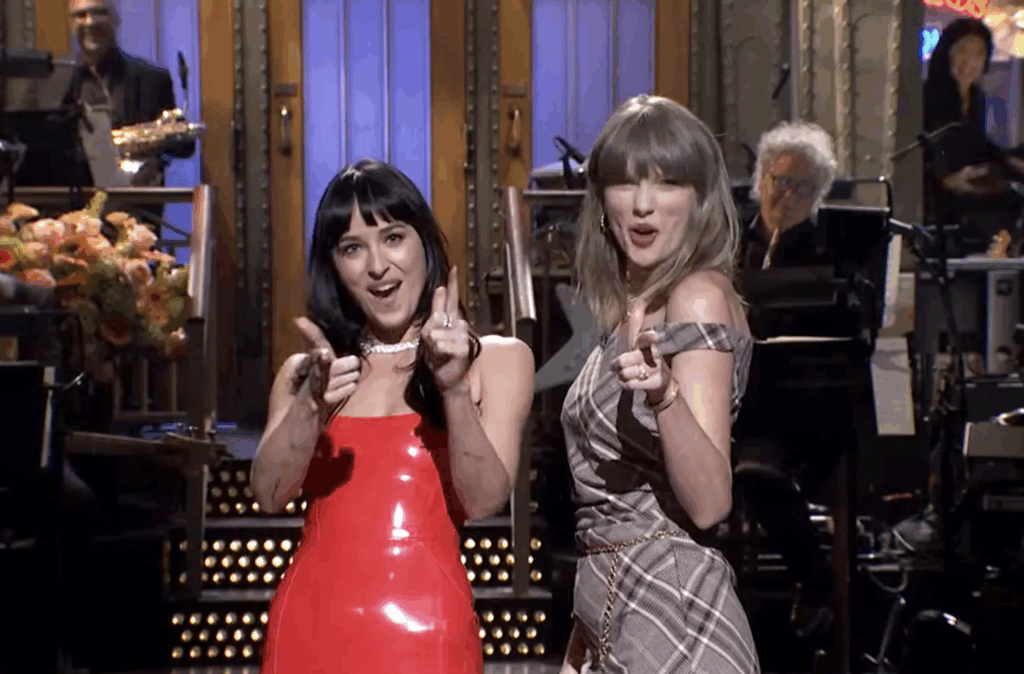 Taylor Swift crashed Dakota Johnson's SNL monologue in epic fashion.